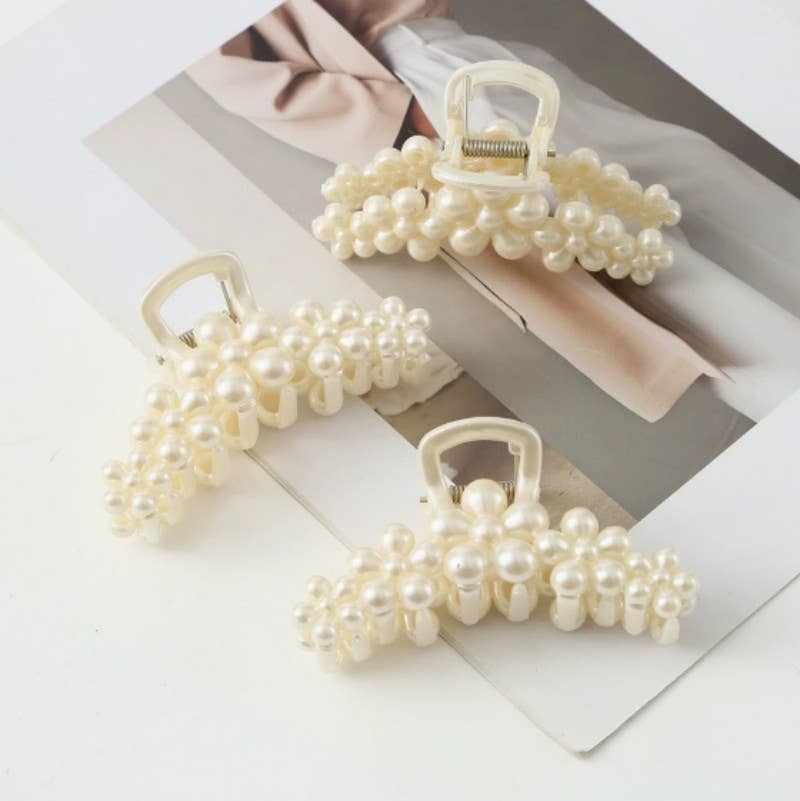 PEARL HAIR CLAW CLIPS | 40H736